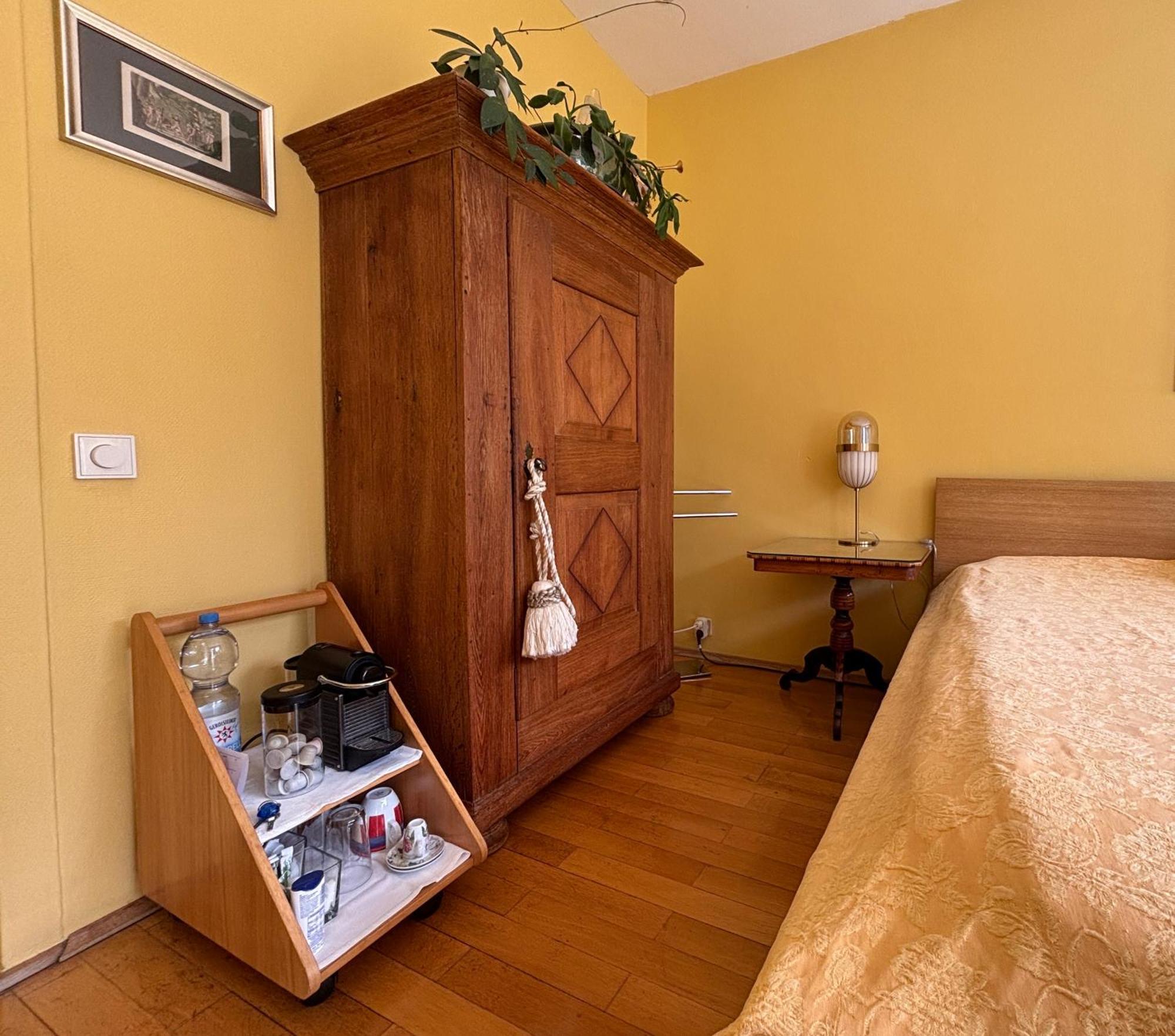 Luxuriöses Doppelzimmer In Oberkassel Düsseldorf